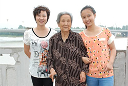 65汉中谢鸿家庭.jpg