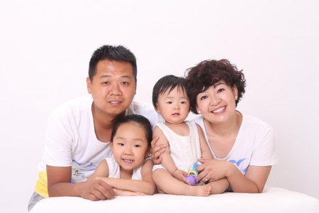 鄂尔多斯市东胜区纺织街道南湖社区白智刚家庭_编辑.jpg
