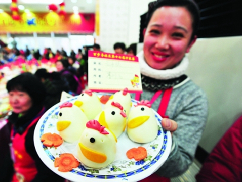 迎鸡年吃“鸡菜” 百步亭万家宴上了12600道菜