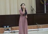 表演《女声独唱》